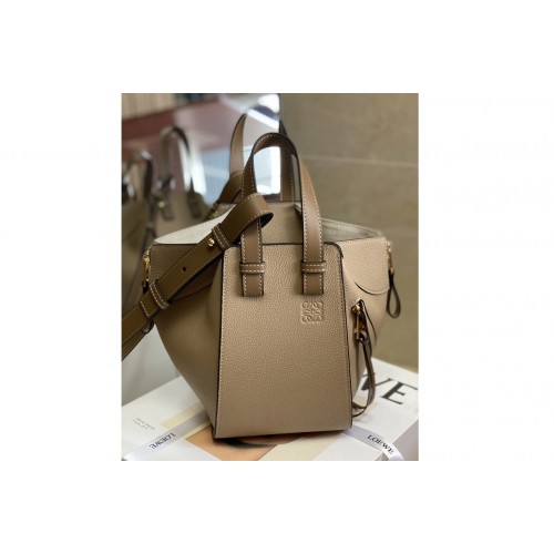 Loewe Hammock compact bag in Sand classic calfskin