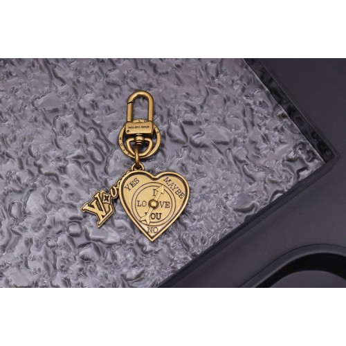 Louis Vuitton M01711 Lovers Heart Bag Charm & 038  Key Holder