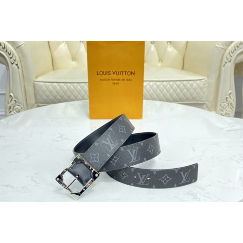 Louis Vuitton M0277Q Trunk 40MM reversible belt in Monogram Eclipse canvas With Silver Buckle Louis Vuitton M0277Q Trunk 40MM reversible belt in Monogram Eclipse canvas With Silver Buckle