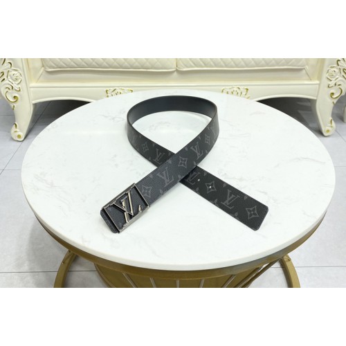 Louis Vuitton M0471V Pyramide Frame 40mm reversible belt in Monogram Eclipse canvas calf leather With Black Buckle