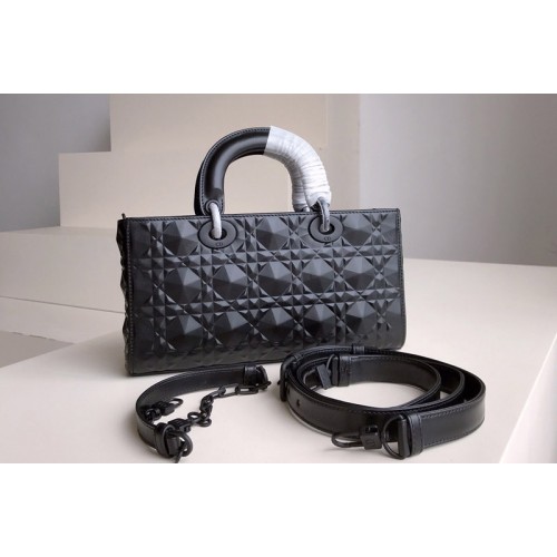 Dior M0540 Lady D-Joy bag in Black Cannage Calfskin with Diamond Motif Dior M0540 Lady D-Joy bag in Black Cannage Calfskin with Diamond Motif