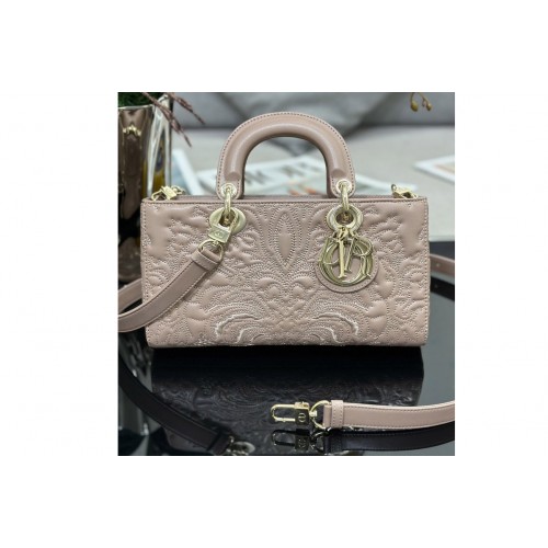 Dior M0540 Medium Lady D-Joy bag in Pink Quilted-Effect Lambskin with Ornamental Motif Dior M0540 Medium Lady D-Joy bag in Pink Quilted-Effect Lambskin with Ornamental Motif