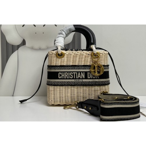 Christian Dior M0565 Medium Lady Dior handbag in Natural Wicker and Blue Dior Oblique Jacquard Christian Dior M0565 Medium Lady Dior handbag in Natural Wicker and Blue Dior Oblique Jacquard