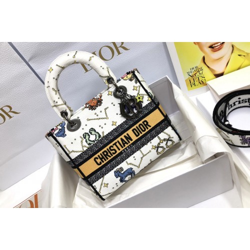 Dior M0565 Medium Lady D-Lite bag in White Embroidery