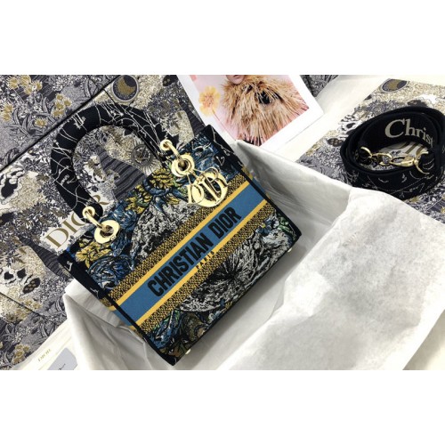 Dior M0565 Medium Lady D-Lite bag in Black Embroidery Dior M0565 Medium Lady D-Lite bag in Black Embroidery