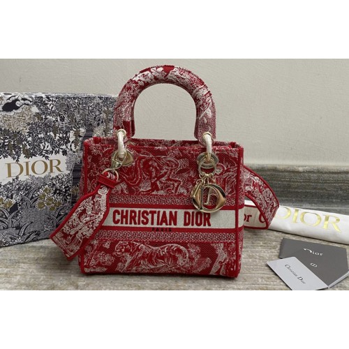 Christian Dior M0565 Dior Medium Lady d-lite bag in Red Toile de Jouy Embroidery Christian Dior M0565 Dior Medium Lady d-lite bag in Red Toile de Jouy Embroidery