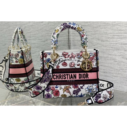 Dior M0565 Christian Dior Medium Lady D-Lite bag in White Multicolor Florilegio Embroidery Dior M0565 Christian Dior Medium Lady D-Lite bag in White Multicolor Florilegio Embroidery