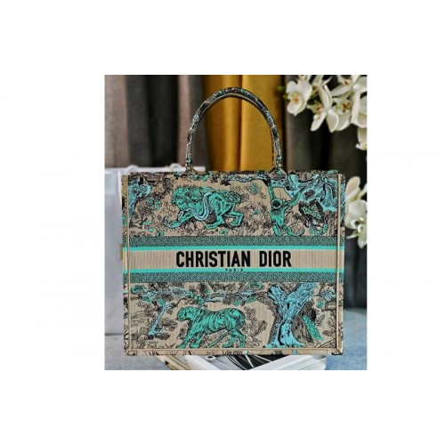Dior M1286 Large Dioriviera Dior Book Tote in Raffia with Blue Toile de Jouy Sauvage Embroidery Dior M1286 Large Dioriviera Dior Book Tote in Raffia with Blue Toile de Jouy Sauvage Embroidery