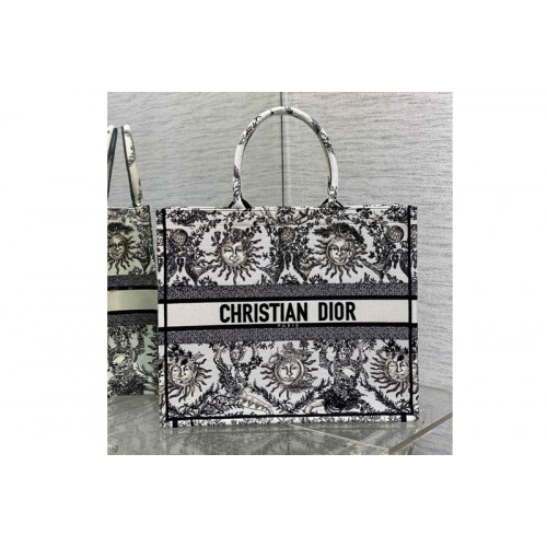 Dior M1286 Christian Dior Large Dior Book Tote Bag in White and Black Toile de Jouy Soleil Embroidery Dior M1286 Christian Dior Large Dior Book Tote Bag in White and Black Toile de Jouy Soleil Embroidery