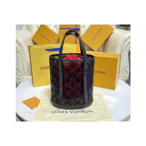 Louis Vuitton M20352 Bucket PM bag in Black Patent calfskin