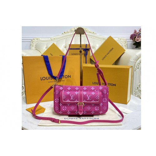 Louis Vuitton M46161 Maxi Multi Pochette Accessoires handbag in Pink Monogram coated canvas