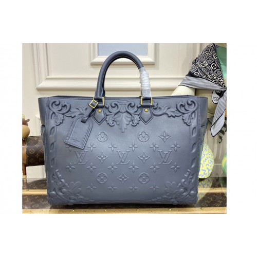 Louis Vuitton M21841 Sac Plat tote bag in Gray Calf leather