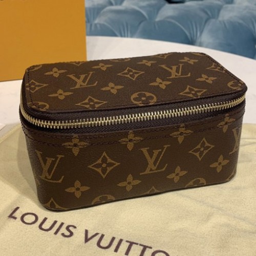 Louis Vuitton M43688 Packing Cube PM in Monogram canvas