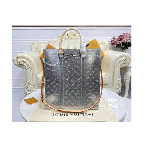Louis Vuitton M45884 Sac Plat bag in Monogram Mirror coated canvas Louis Vuitton M45884 Sac Plat bag in Monogram Mirror coated canvas