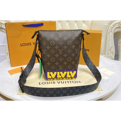 Louis Vuitton M57966 Cruiser Messenger Bag in Monogram coated canvas Louis Vuitton M57966 Cruiser Messenger Bag in Monogram coated canvas