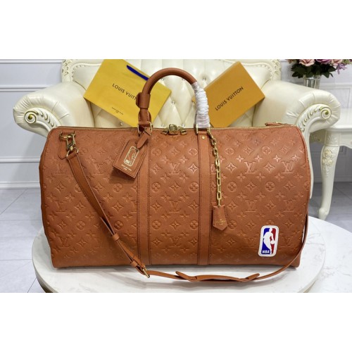 Louis Vuitton M57973 x NBA Keepall Bandoulière 55 travel bag in Brown Ball Grain leather