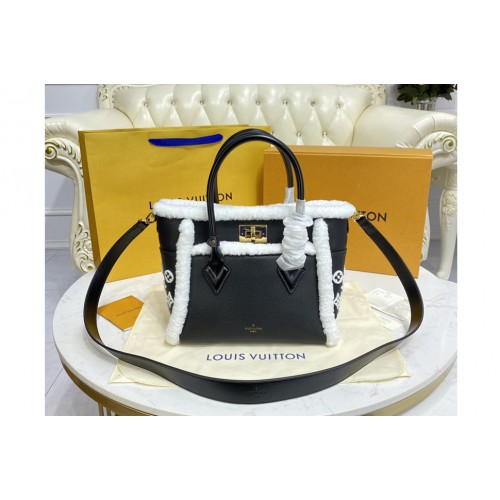 Louis Vuitton M58918 On My Side PM handbag in Black Shearling and grained calf leather Louis Vuitton M58918 On My Side PM handbag in Black Shearling and grained calf leather