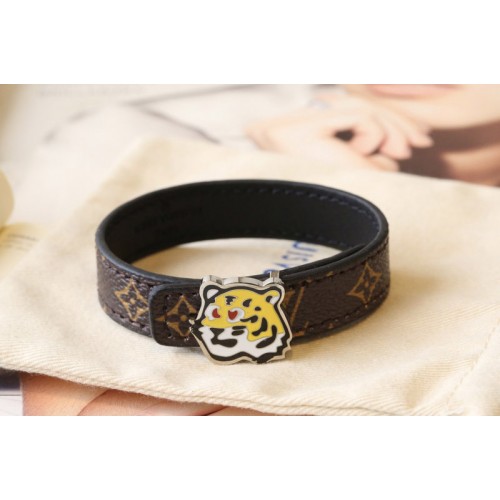 Louis Vuitton M8042E Tiger 14mm reversible bracelet in Monogram canvas Louis Vuitton M8042E Tiger 14mm reversible bracelet in Monogram canvas
