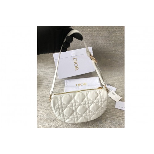 Christian Dior M7201 Medium Dior Vibe Hobo bag in White Cannage Lambskin