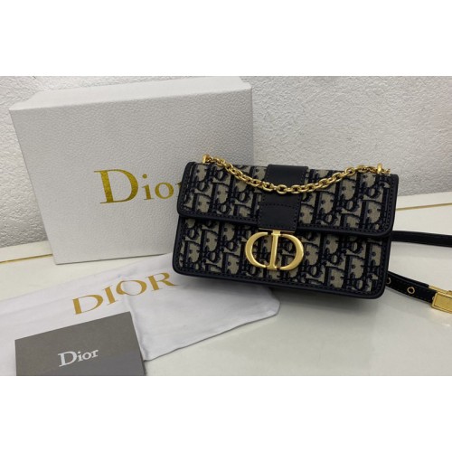 Dior M9334 30 Montaigne East-West bag with chain in Blue Dior Oblique Jacquard Dior M9334 30 Montaigne East-West bag with chain in Blue Dior Oblique Jacquard