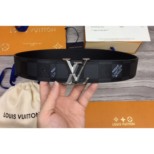 Louis Vuitton MP314T Initials 40mm reversible belt in Damier Graphite With Black Buckle
