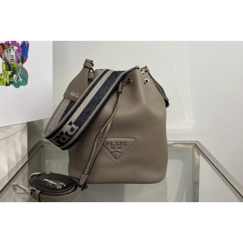 Prada 1BE060 Leather bucket bag in Grey Leather Prada 1BE060 Leather bucket bag in Grey Leather