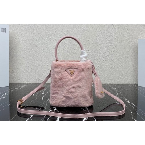 Prada 1BA373 Prada Panier shearling mini-bag in Pink shearling Prada 1BA373 Prada Panier shearling mini-bag in Pink shearling