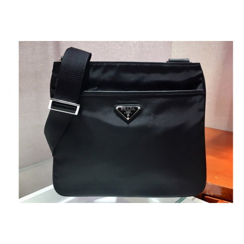 Prada VA053M Tessuto Messenger Bag in Black Nylon Prada VA053M Tessuto Messenger Bag in Black Nylon
