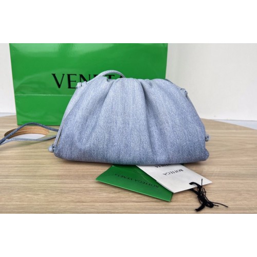 Bottega Veneta mini Pouch in Blue Leather Bottega Veneta mini Pouch in Blue Leather