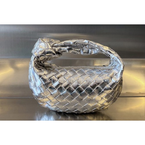Bottega Veneta Mini Jodie top handle Bag in Silver intrecciato leather Bottega Veneta Mini Jodie top handle Bag in Silver intrecciato leather