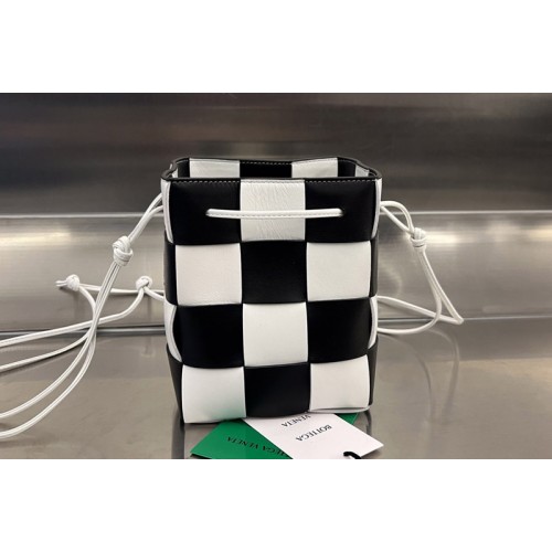 Bottega Veneta Small Cassette Bucket Bag in Black White intreccio leather