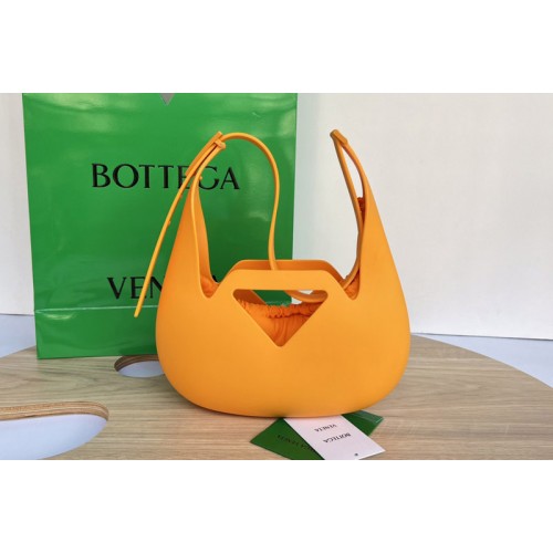 Bottega Veneta Small Moulded Shoulder Bag in Orange Leather Bottega Veneta Small Moulded Shoulder Bag in Orange Leather