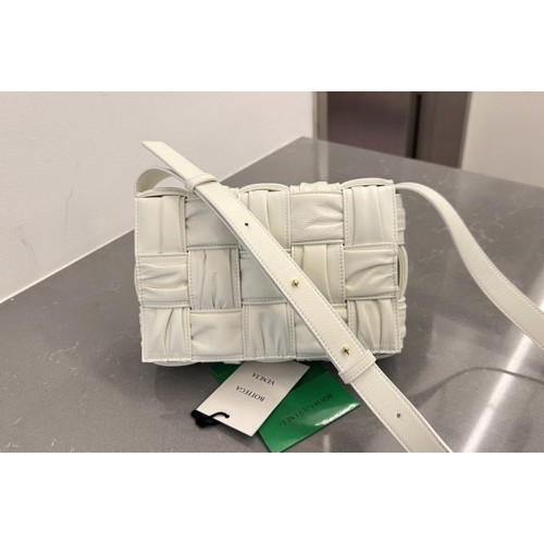 Bottega Veneta Cassette Bag in White Intreccio leather