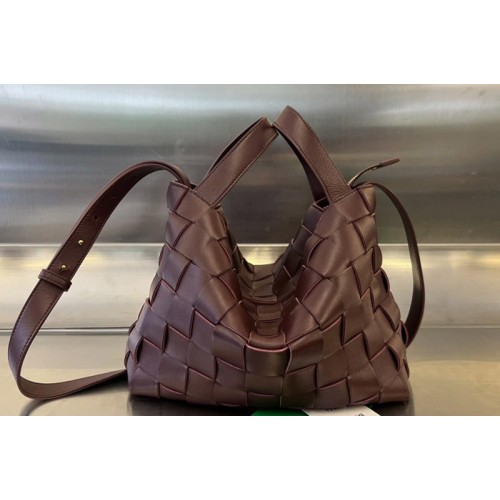 Bottega Veneta Bowling Cassette Bag in Wine intreccio leather