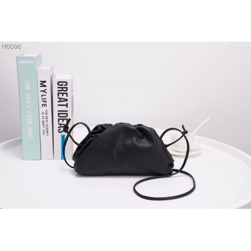 Bottega Veneta The Pouch 20 Bags Black Butter Calf Leather