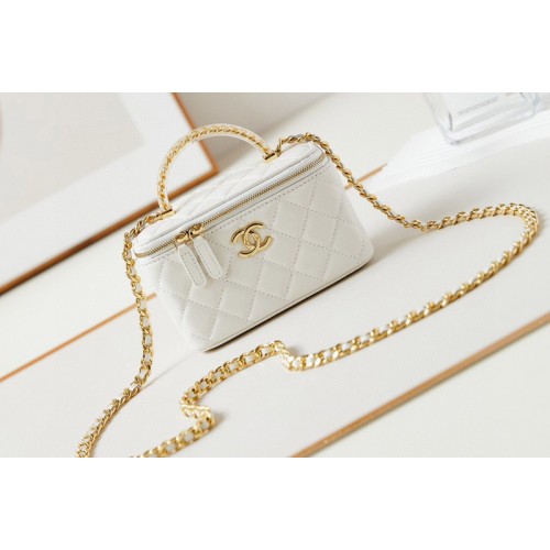 Chanel AP3768 Clutch on Chain bag in White Lambskin Chanel AP3768 Clutch on Chain bag in White Lambskin