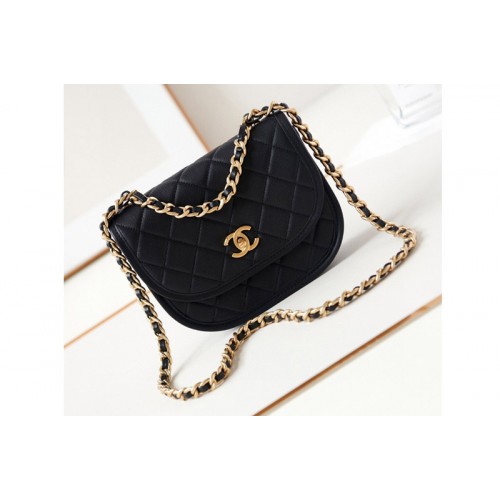 Chanel Hobo Handbag in Black Calfskin