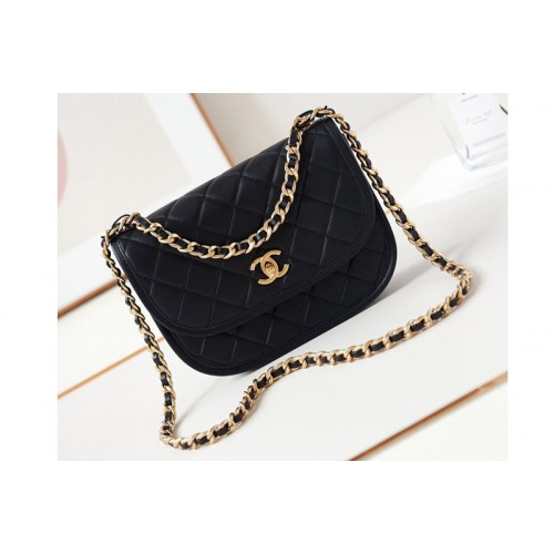 Chanel Hobo Bag in Black Calfskin