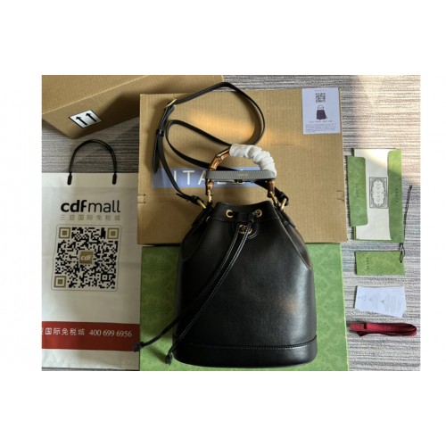 Gucci Diana small bucket bag in Black leather