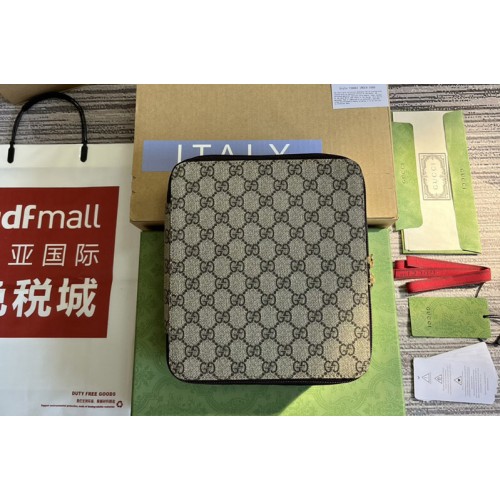 Gucci medium packing cube in Beige and Ebony Supreme canvas