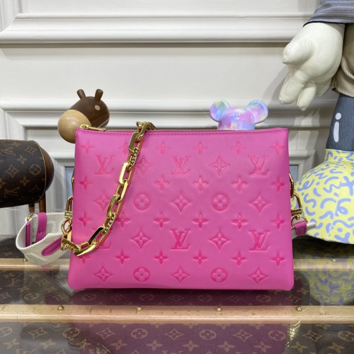 Louis Vuitton M21773 Coussin PM handbag in Pink Lambskin Louis Vuitton M21773 Coussin PM handbag in Pink Lambskin