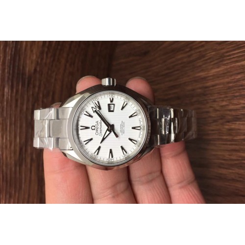 Omega Aqua Terra Ladies SS V6F White Textured Dial on SS Bracelet A8520