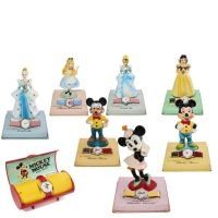 WALT DISNEY