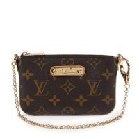 LOUIS VUITTON POCHETTE Milla en toile Monogram et cuir naturel, dragonne en métal doré (env 9 x 15 cm). Etat neuf