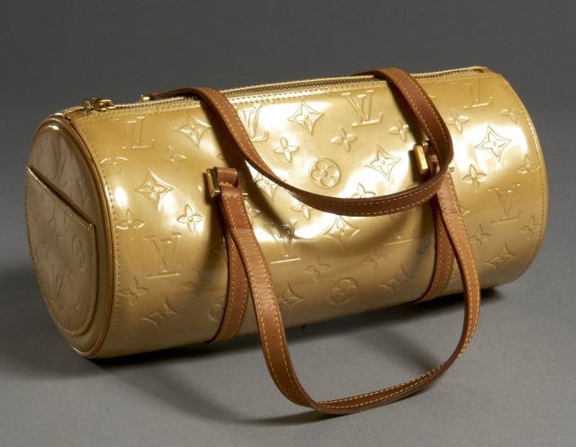 Louis VUITTON Bedford en monogram vernis beige avec 2 anses en cuir. Très bon état
