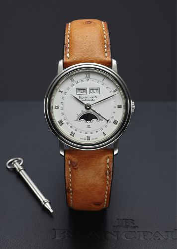 BLANCPAIN REF. 6595 TRIPLE DATE STEEL.Blancpain, Triple Date Automatic, No. 36, Ref. 6595. Made in.1995, sold December 11th, 1995..Fine, self-winding, water-resistant, stainless steel wristwatch with triple date, moon phases, age of the moon and a stainle