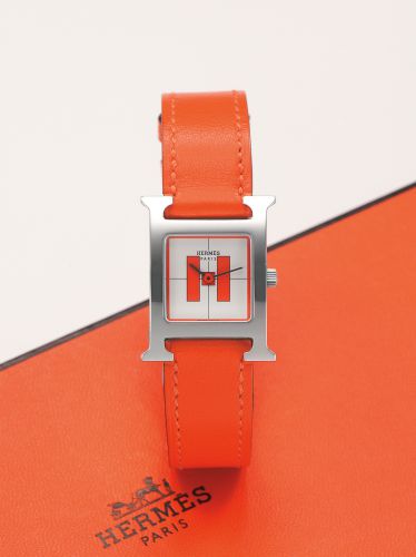 HERMES REF. HH1. 210 H WATCH MAISON HERMES GINZA.OPEN MEMORIAL LIMITED EDITION STEEL.Hermès, Paris, H watch, case No. 1540057, Ref. HH1. 210. Made in a.limited edition in 2001..Fine and rare, H shaped case, stainless steel quartz wristwatch with.stainless