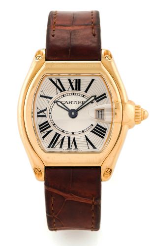 CARTIER REF. 2676 LADY'S ROADSTER, YELLOW GOLD.Cartier, Roadster, case No. 118241MX, Ref. 2676..Made in the 2000s..Fine, tonneau-shaped, curved, water-resistant, 18K yellow gold.lady's quartz wristwatch with date and a quick-change strap with.18K yellow g