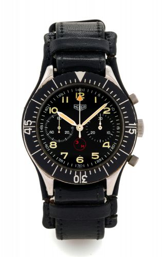 HEUER - BUNDESWEHR - FLYBACK CHRONOGRAPH.Heuer, Bundeswehr, 3H. Made for the German military circa 1966..Fine, water-resistant, stainless steel military wristwatch with black bezel.round button Flyback chronograph and register.