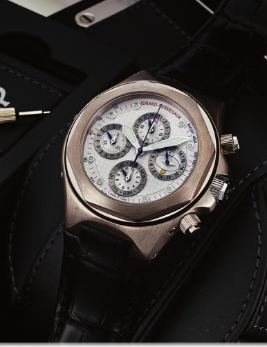 GIRARD-PERREGAUX REF. 90190 LAUREATO EVO3 WHITE GOLD.Girard-Perregaux, Laureato Evo3'', No. 8/8, Ref. 90190. Made in a limited edition of 8 pieces circa 2012..Very fine and very rare, self-winding, water-resistant, tachometer, perpetual calendar, 18K whit